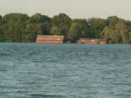 Reihenbootshaus bei Schwerin auf Eigentumsland